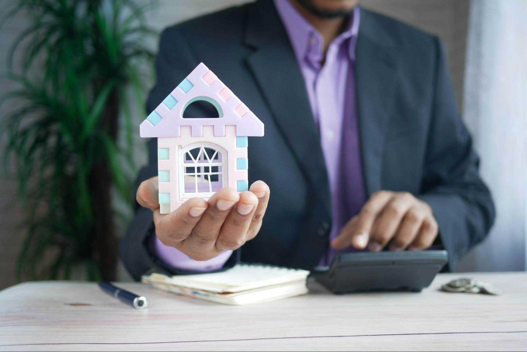The Difference Between a HELOC and a Home Equity Loan